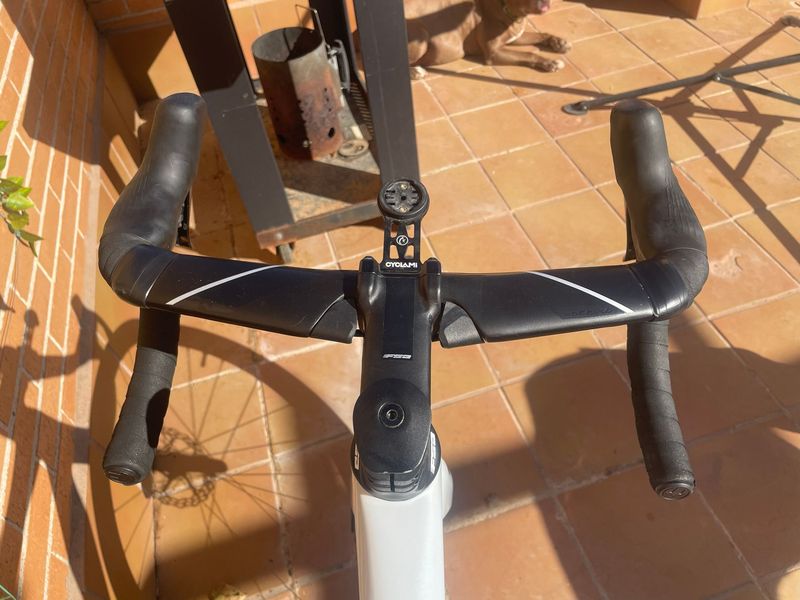 Merida Scultura Shimano 105 Di2 2024 Road & Gravel d'occasion — image 6 sur 14