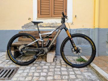 Orbea RISE M20 2024 2024 Mountainbike usato, Grigio chiaro — immagine 1 di 4