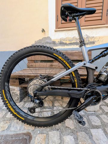 Orbea RISE M20 2024 2024 Mountainbike usato, Grigio chiaro — immagine 2 di 4