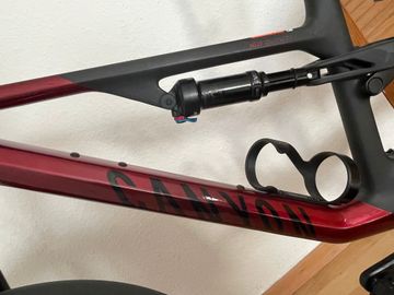 Used Canyon Neuron CF 8 2024 2024 Mountainbike, Red, 27.5, 29 — image 4 of 15