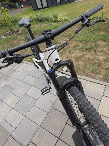 Canyon young hero Custom Shimano Deore XT 2023 Mountainbike usato, Bianco — immagine 4 di 9