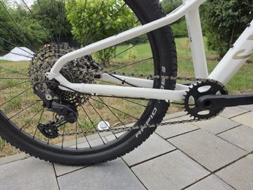 Canyon young hero Custom Shimano Deore XT 2023 Mountainbike usato, Bianco — immagine 8 di 9