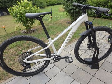 Canyon young hero Custom Shimano Deore XT 2023 Mountainbike usato, Bianco — immagine 1 di 9