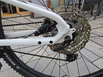 Canyon young hero Custom Shimano Deore XT 2023 Mountainbike usato, Bianco — immagine 7 di 9