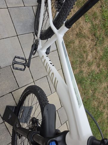 Canyon young hero Custom Shimano Deore XT 2023 Mountainbike usato, Bianco — immagine 9 di 9