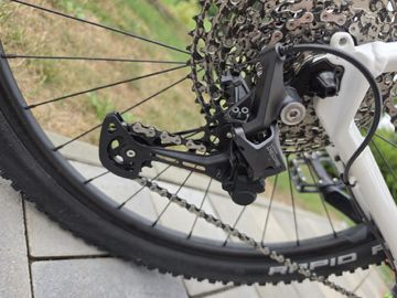 Canyon young hero Custom Shimano Deore XT 2023 Mountainbike usato, Bianco — immagine 3 di 9