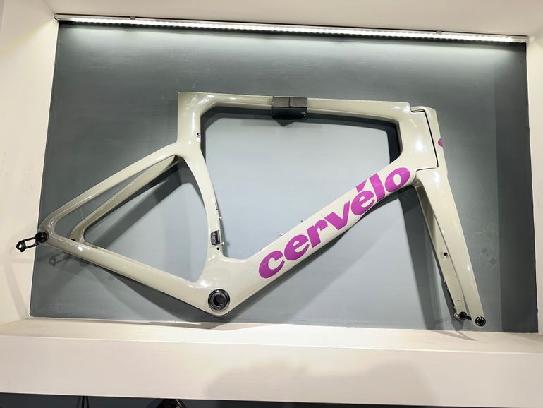Używany Cervélo S5 Frameset Frameset 2025 Road & Gravel — zdjęcie 7 z 11