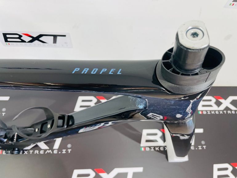 Used Giant Propel Advanced SL Frameset 2024 Frameset 2024 Road & Gravel, Black — image 7 of 7