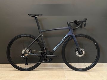 Used Bianchi SPECIALISSIMA COMP ULTEGRA Di2 2026 Road & Gravel
