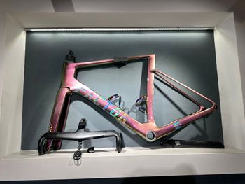 Tweedehands Factor OSTRO VAM - Frameset Premium 2025 Frameset 2025 Road & Gravel — afbeelding 2 van 10