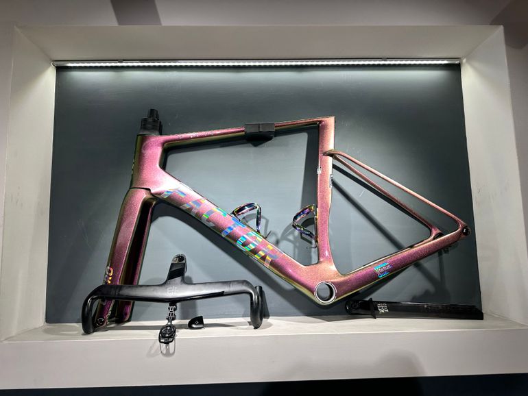 Tweedehands Factor OSTRO VAM - Frameset Premium 2025 Frameset 2025 Road & Gravel — afbeelding 2 van 10