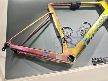 Used Factor OSTRO VAM - Frameset Premium 2025 Frameset 2025 Road & Gravel, Orange — image 9 of 10