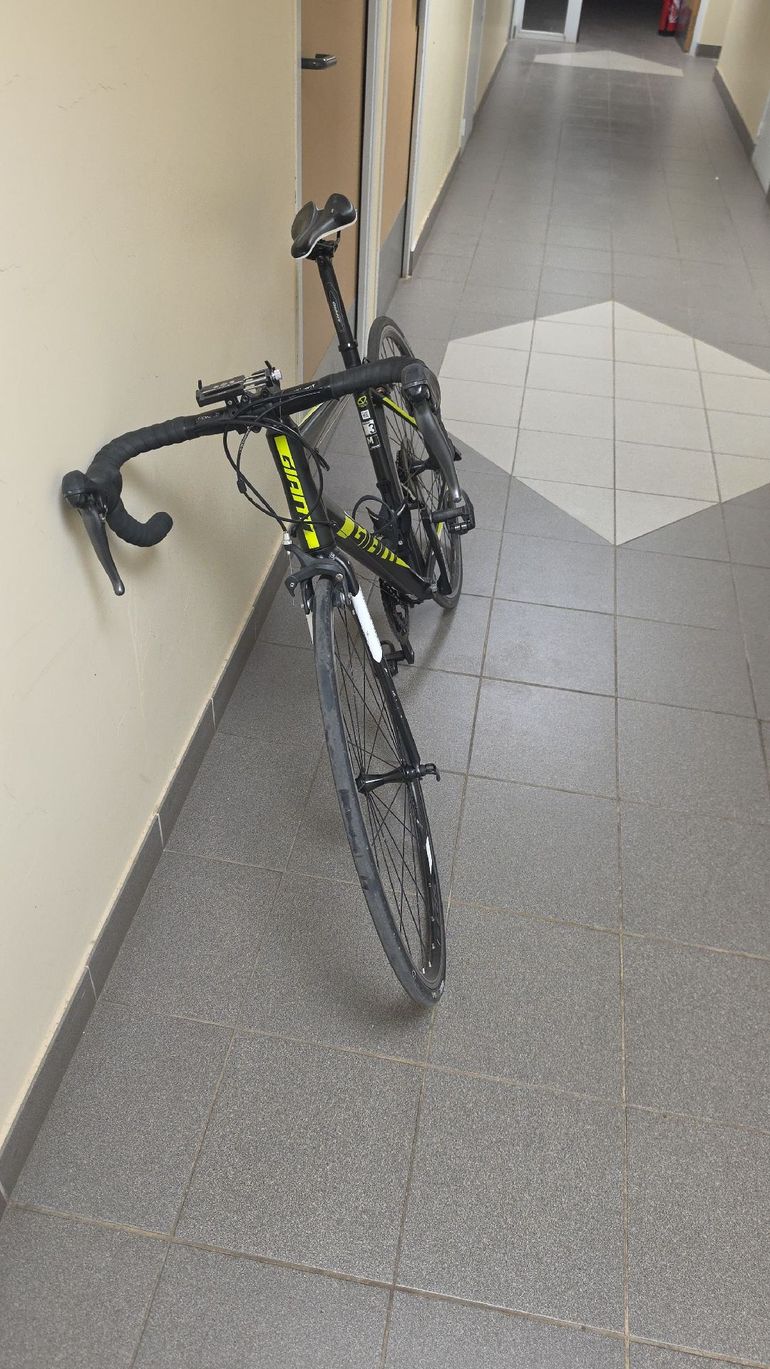 Used Giant Contend 3 2018 2018 Road & Gravel, Black — image 2 of 3