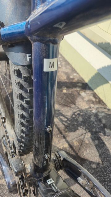 Used Trek Roscoe 8 2023 2023 Mountainbike, Blue, 27.5, 29 — image 6 of 9