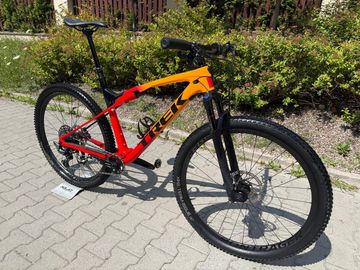 Used Trek Supercaliber 9.7 2020 2020 Mountainbike, Red, 29 — image 2 of 11