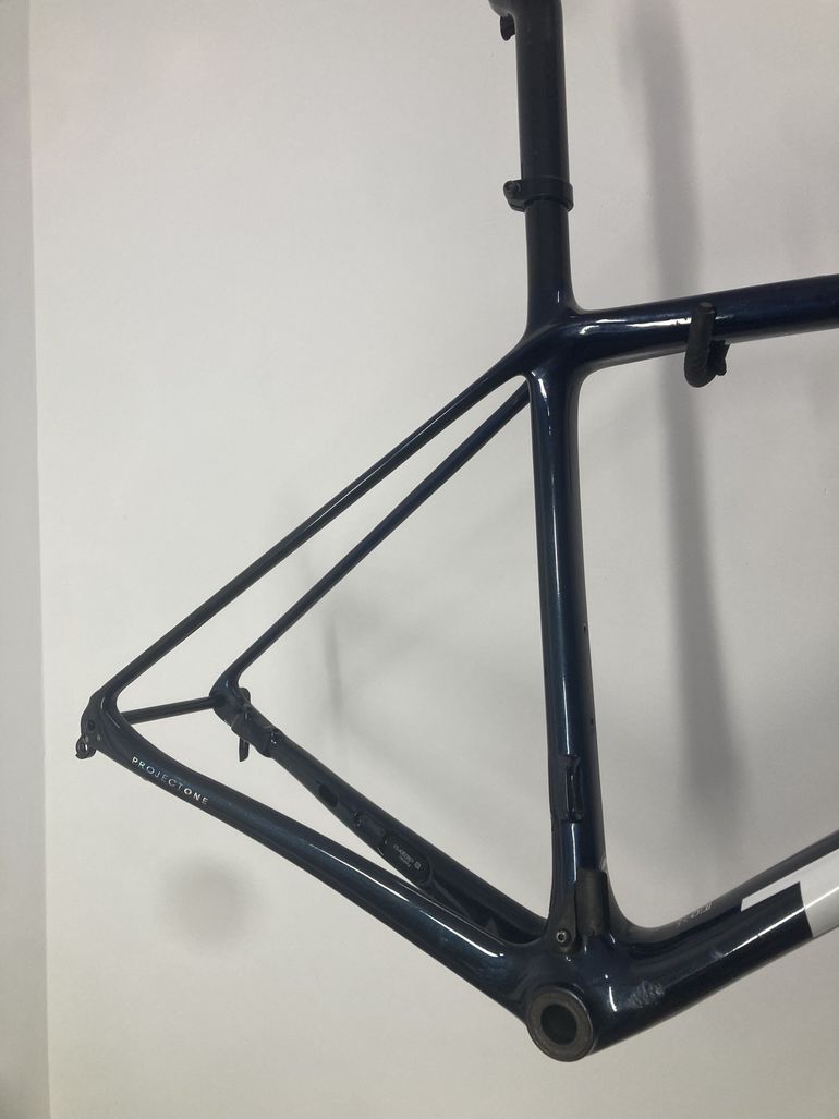 Brugt Trek Émonda SLR Disc H2 Frameset 2019 Frameset 2019 Road & Gravel — billede 12 af 13