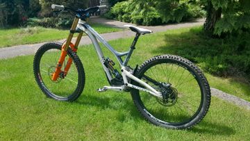Używany Commencal SUPREME DH 27 TEAM 2020 2020 MTB