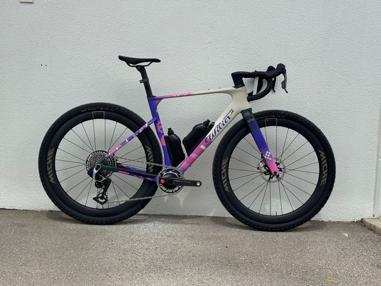 Używany Wilier Rave SRAM Red eTap AXS 2026 Road & Gravel — zdjęcie 2 z 7