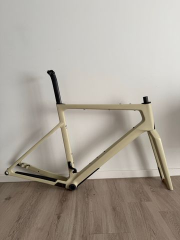 Rose Backroad FF Red XPLR AXS 2025 Frameset 2025 Road & Gravel usato