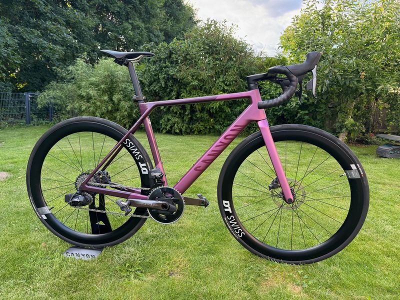 Canyon Ultimate CF SLX 8 eTap 2023 2023 Road & Gravel d'occasion