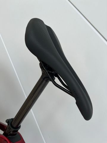 Used Trek Checkpoint+ SL SRAM Rival eTap AXS 2023 Road & Gravel, Red — image 15 of 25