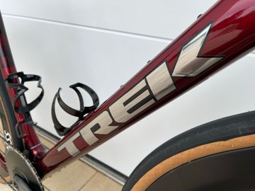 Used Trek Checkpoint+ SL SRAM Rival eTap AXS 2023 Road & Gravel, Red — image 4 of 25