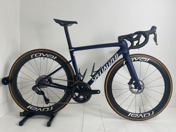 Käytetty Specialized Tarmac SL8 Pro - Shimano Ultegra Di2 2024 2024 Road & Gravel