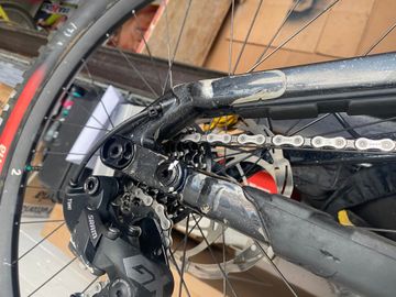 Used Commencal Supreme V5 Frameset 2024 Mountainbike, Black — image 6 of 10