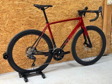 Trek Emonda Shimano 105 2025 Road & Gravel usato