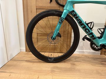 Used Bianchi Oltre COMP RIVAL ETAP AXS E1 2026 2026 Road & Gravel, Green — image 8 of 11
