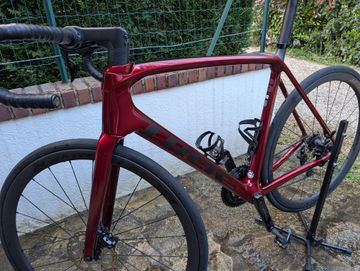 Brugt Trek Émonda SL 6 2024 2024 Road & Gravel — billede 10 af 14