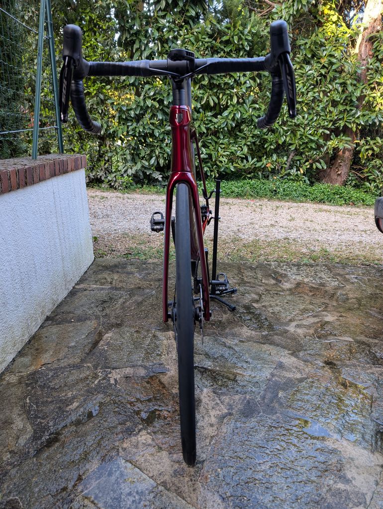 Brugt Trek Émonda SL 6 2024 2024 Road & Gravel — billede 8 af 14