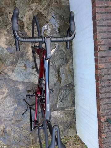 Brugt Trek Émonda SL 6 2024 2024 Road & Gravel — billede 11 af 14
