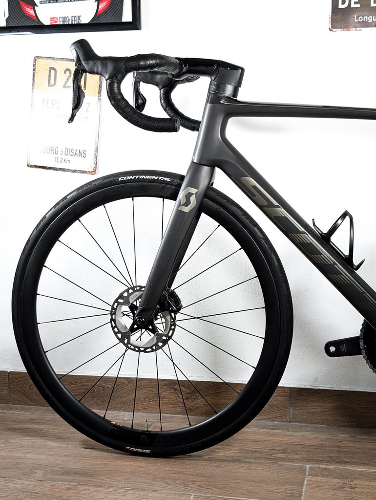 Brugt Scott Addict RC 15 2022 2022 Road & Gravel — billede 17 af 21