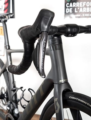 Używany Scott Addict RC 15 2022 2022 Road & Gravel — zdjęcie 15 z 21