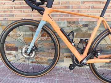 Orbea ORCA M20iLTD 2024 2024 Road & Gravel d'occasion — image 2 sur 10