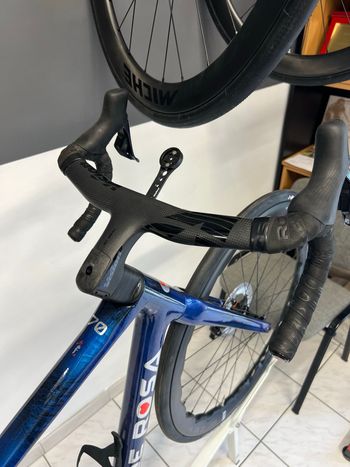 Używany De Rosa 70 Shimano Ultegra Di2 2026 Road & Gravel — zdjęcie 5 z 10