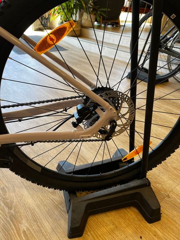 Used Liv Tempt 3 2025 2025 Mountainbike, Purple, 27.5, 29 — image 2 of 5