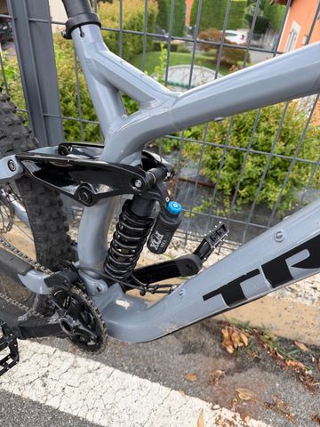 Used Trek Session 8 27.5 2019 2019 Mountainbike, Light Gray, 27.5 — image 12 of 12