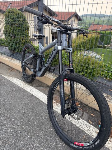 Used Trek Session 8 27.5 2019 2019 Mountainbike, Light Gray, 27.5 — image 6 of 12