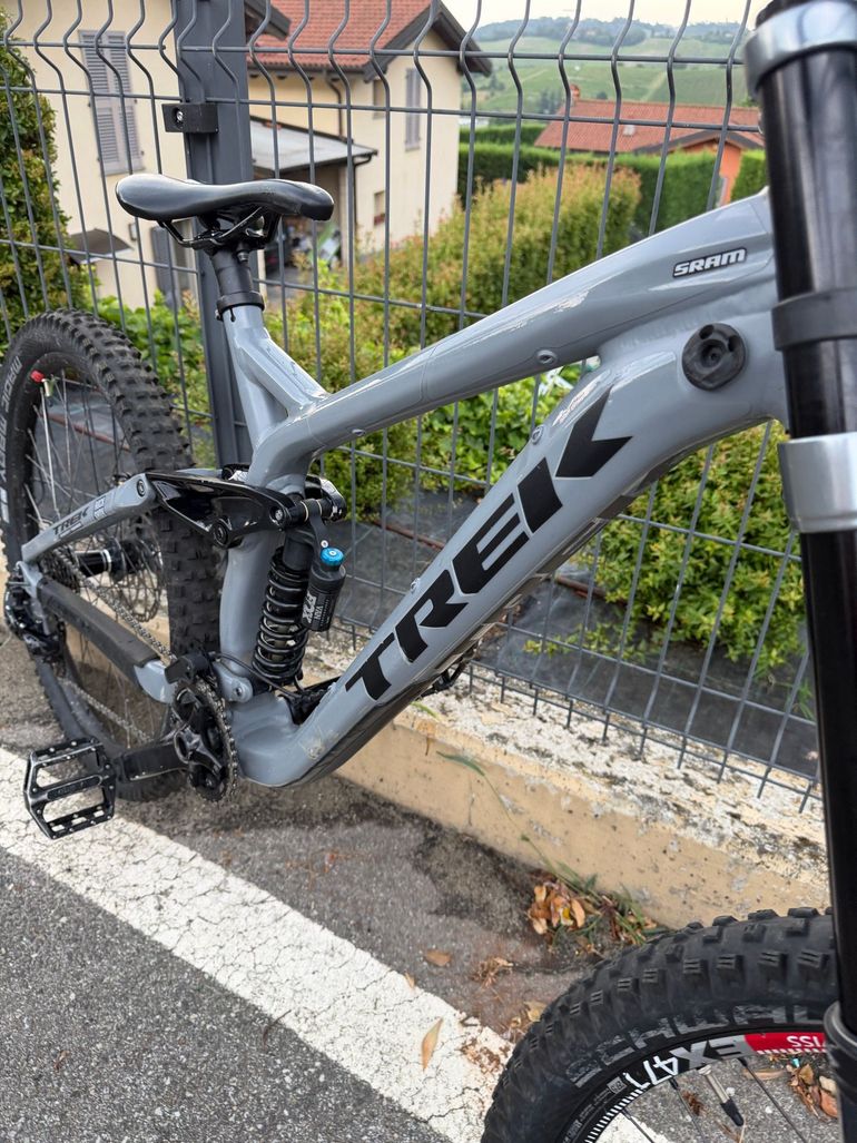 Gebrauchtes Trek Session 8 27.5 2019 2019 Mountainbike, Hellgrau, 27.5 — Bild 5 von 12