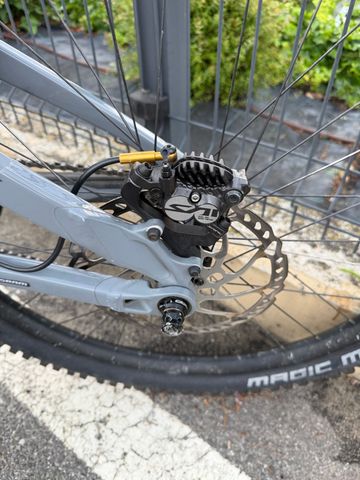 Used Trek Session 8 27.5 2019 2019 Mountainbike, Light Gray, 27.5 — image 10 of 12