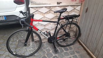 TRIBAN Custom Shimano Sora 2016 Road & Gravel usato
