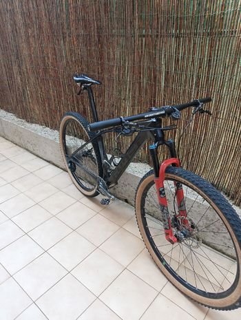 Used Ghost Lector Shimano Deore XT 2018 Mountainbike, Light Gray — image 5 of 10