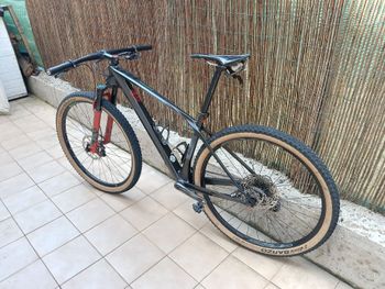 Used Ghost Lector Shimano Deore XT 2018 Mountainbike, Light Gray — image 3 of 10