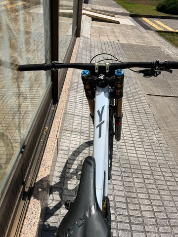 Used YT Custom Shimano GRX 2022 Mountainbike, White — image 6 of 6