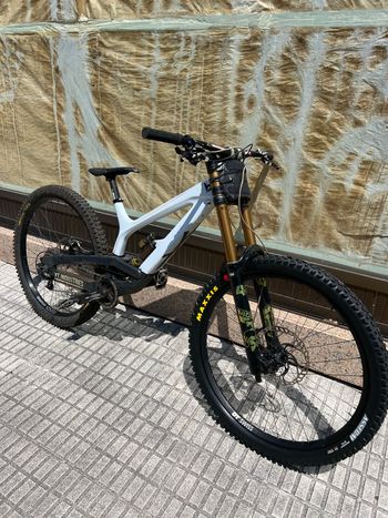 Tweedehands YT Custom Shimano GRX 2022 Mountainbike — afbeelding 2 van 6