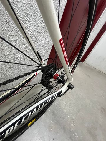 Used Specialized Allez Compact 2012 2012 Road & Gravel, White — image 4 of 11