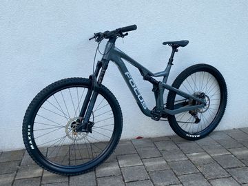 Used FOCUS Thron 6.8 2022 Mountainbike, Light Gray — image 12 of 12