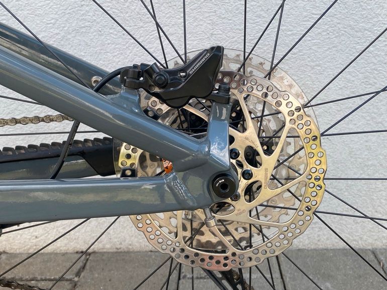Gebrauchtes FOCUS Thron 6.8 2022 Mountainbike, Hellgrau — Bild 4 von 12